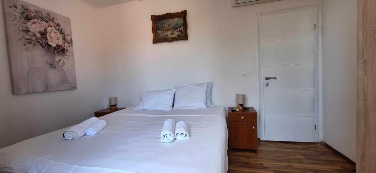 Bjelopera Rooms Затон Екстериор снимка