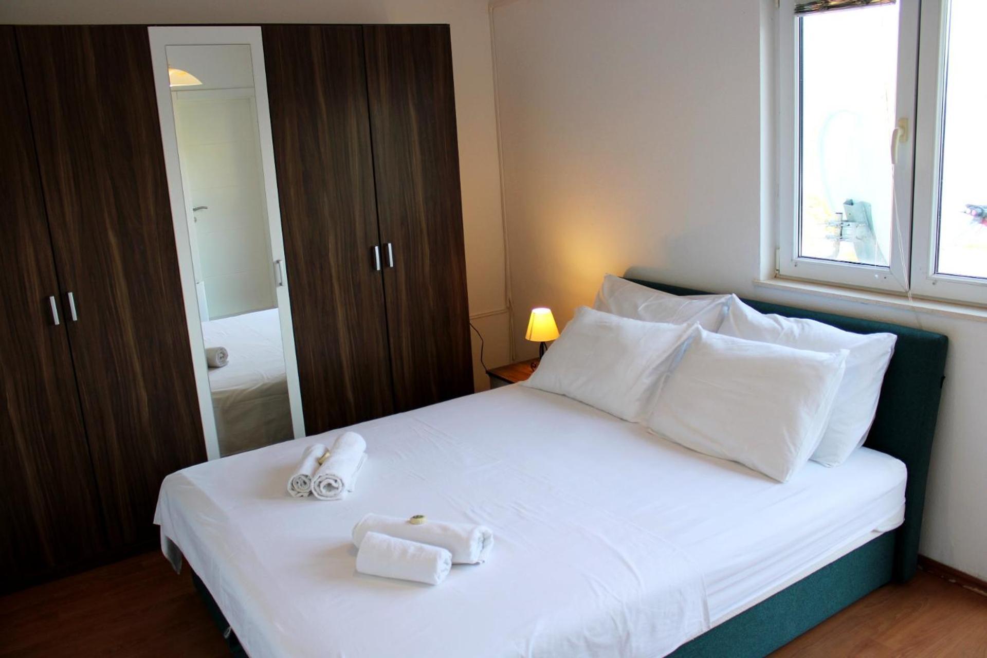Bjelopera Rooms Затон Екстериор снимка