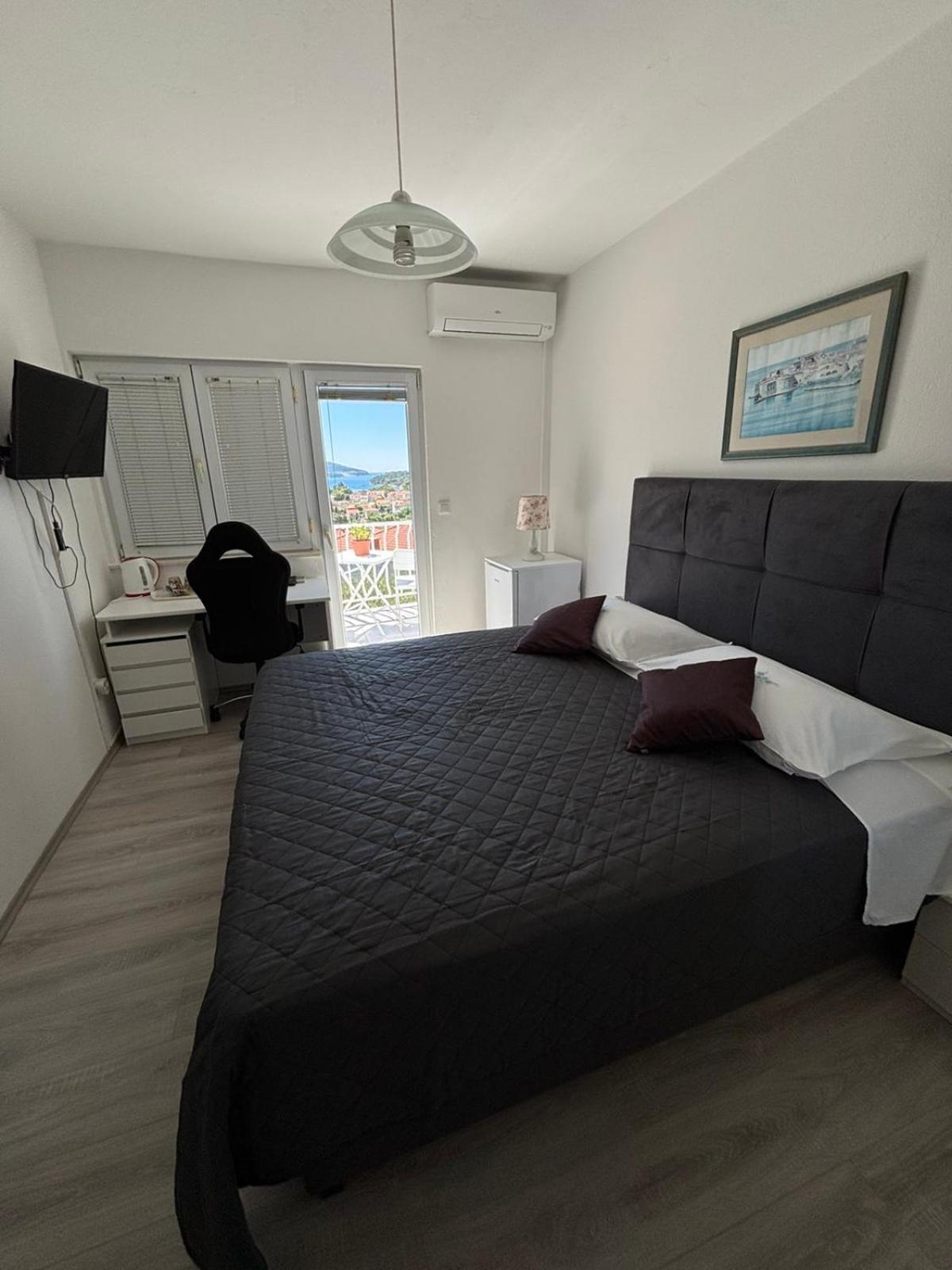 Bjelopera Rooms Затон Екстериор снимка