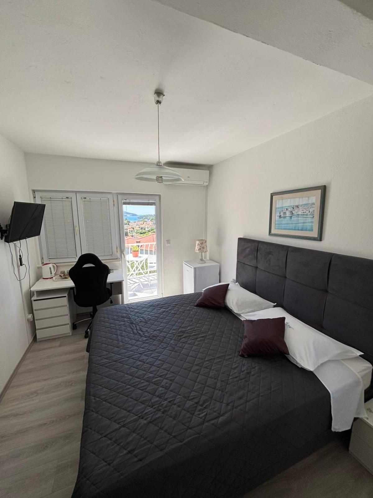 Bjelopera Rooms Затон Екстериор снимка